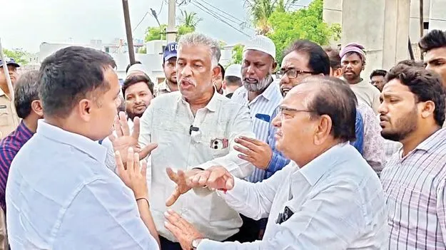 లక్షల రాజకీయం