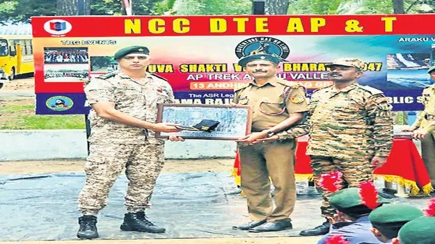 మెరిసిన మినీ ఇండియా