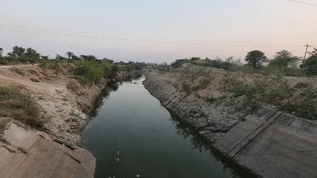  పంటలు ఎండుముఖం