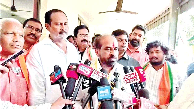 Health clinics coming soon త్వరలో అందుబాటులోకి హెల్త్‌ క్లినిక్‌లు