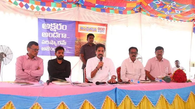 సమస్యలపై అక్షర సమరం