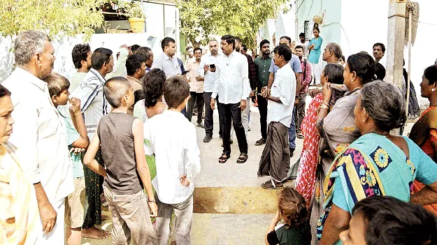 బనగానపల్లెలో మంత్రి పర్యటన