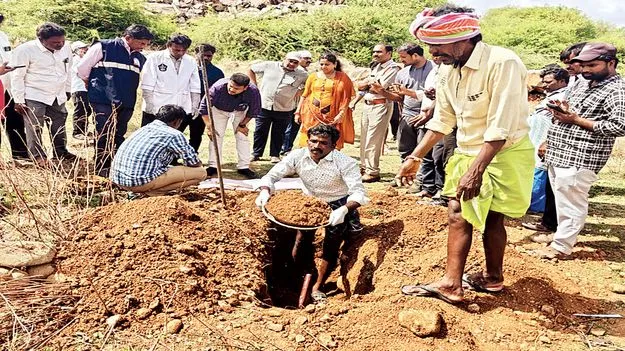 ప్రియుడి కోసం కొడుకునే చంపి..