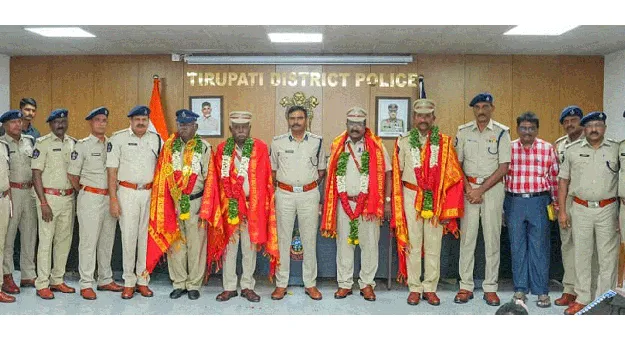 సుదీర్ఘ సేవలకు సత్కారం 