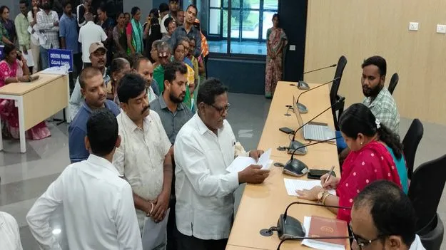 డబుల్‌ బెడ్‌రూమ్‌ ఇళ్లు మంజూరు చేయండి