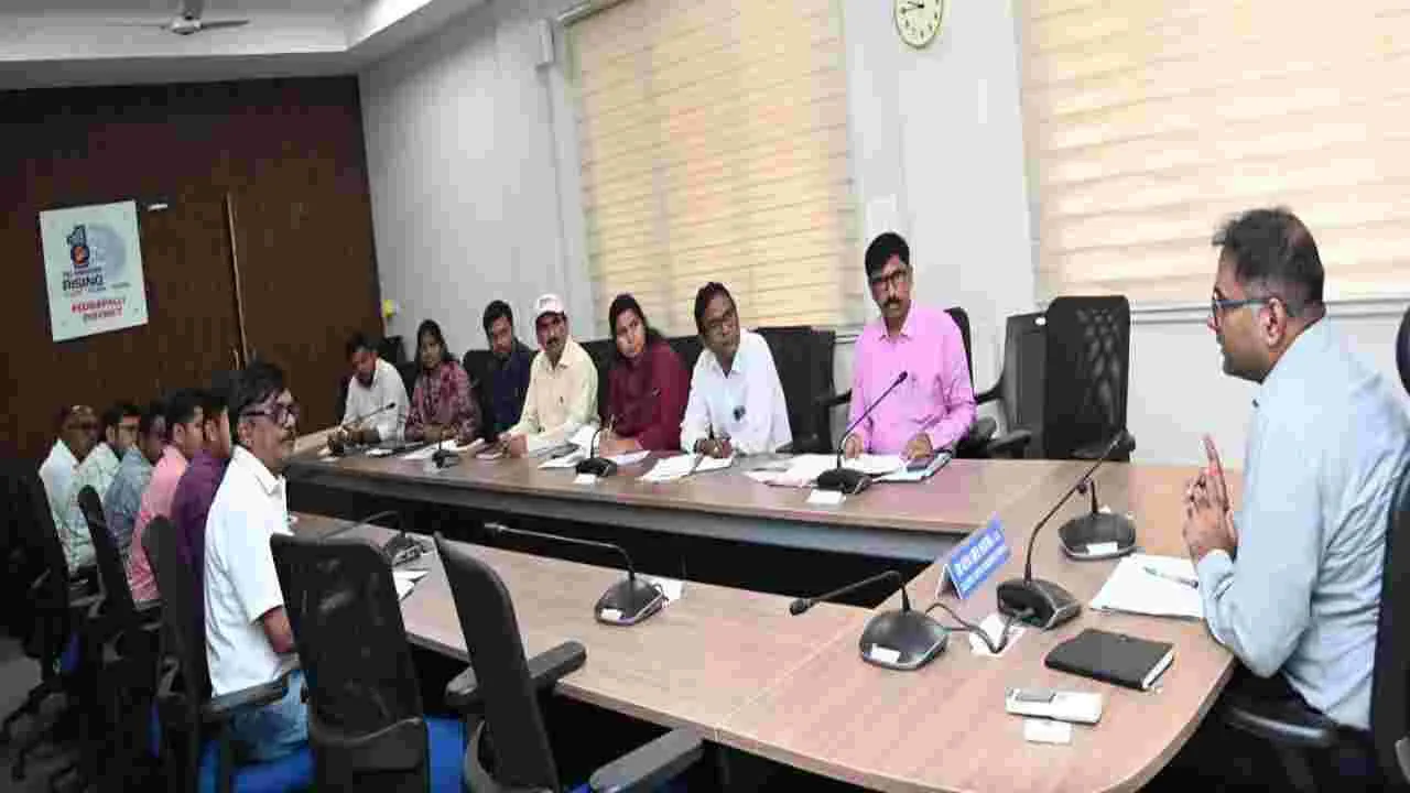 నెలాఖరులోగా ఉపాధిహామీ   నిధులను వినియోగించాలి
