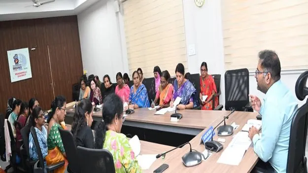 అంగన్‌వాడీ కేంద్రాల్లో హాజరుశాతం పెంచాలి