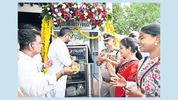 ఫుడ్‌ బ్యాంకులు ప్రారంభం