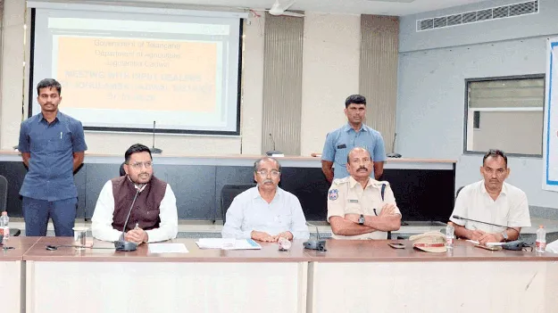 నకిలీ విత్తనాలు విక్రయిస్తే కఠిన చర్యలు