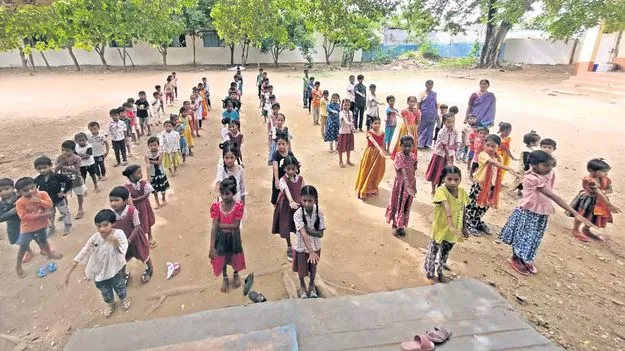 ప్రీ ప్రైమరీ టీచర్ల నియామకం ఎప్పుడో?