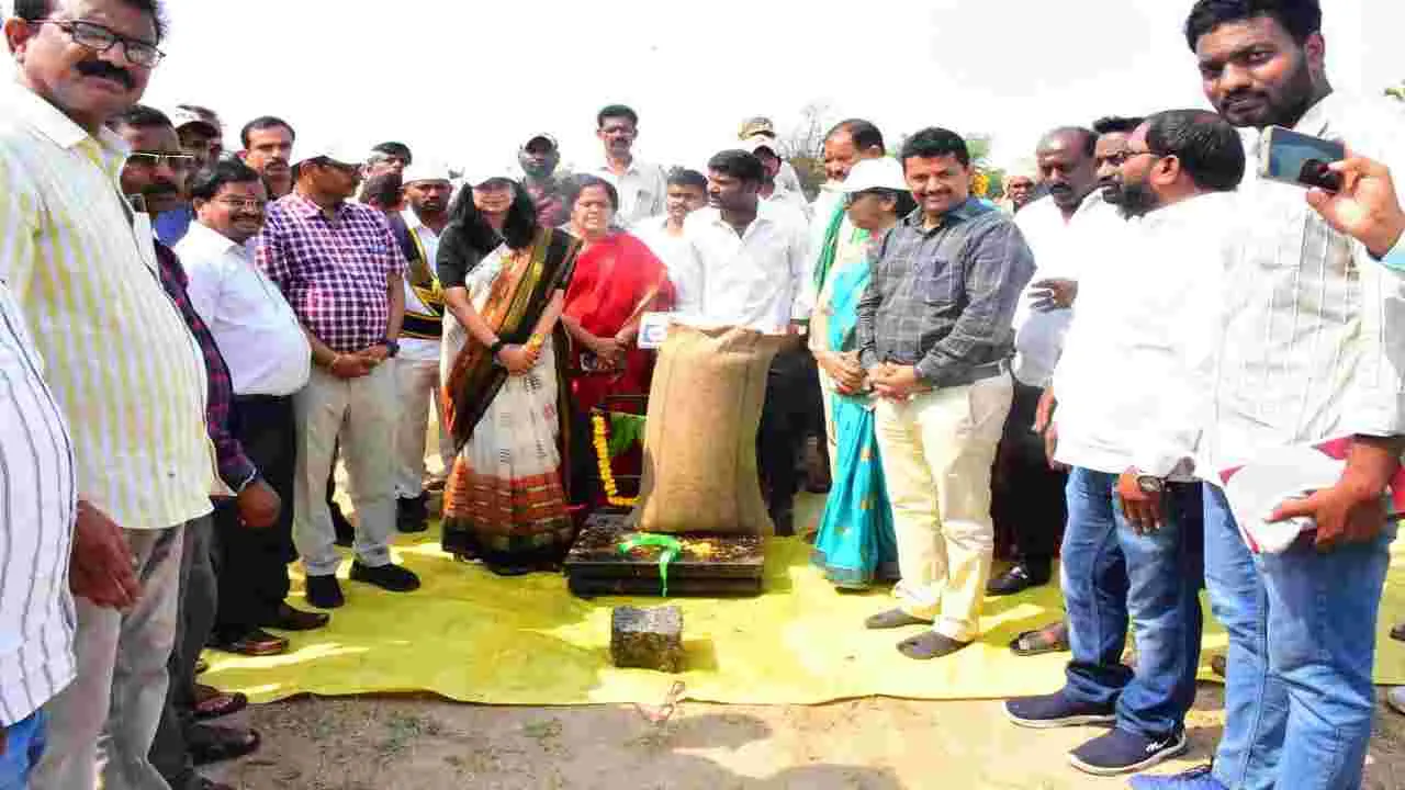 మద్దతు ధర అందించేందుకే కొనుగోలు కేంద్రాలు