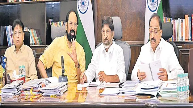 8 రకాల వరి వంగడాలతోనే రైతులకు లాభాలు