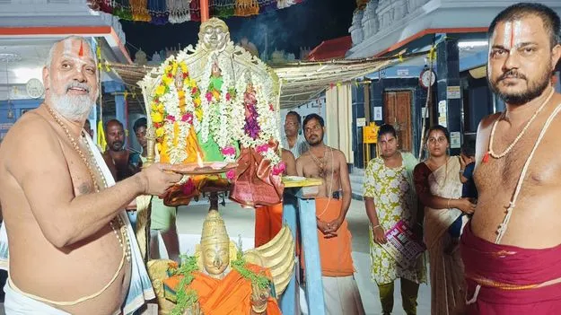 Karimnagar:  ఘనంగా గరుడ వాహన సేవ