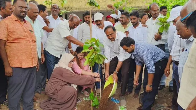 Jagtial:  పర్యావరణ పరిరక్షణకు ప్రతిఒక్కరూ కృషిచేయాలి