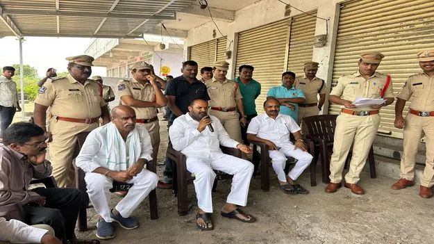 Peddapalli:  ధాన్యం కొనుగోళ్లలో జాప్యానికి తావులేదు