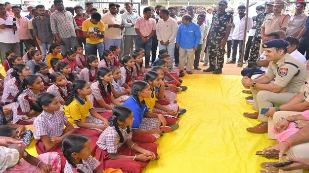  Karimnagar:   నేరాల నియంత్రణలో సీసీ కెమెరాలది కీలక పాత్ర 