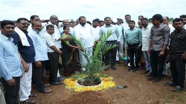 Peddapalli:   కాలానికి అనుగుణంగా పంటల మార్పిడి అవసరం