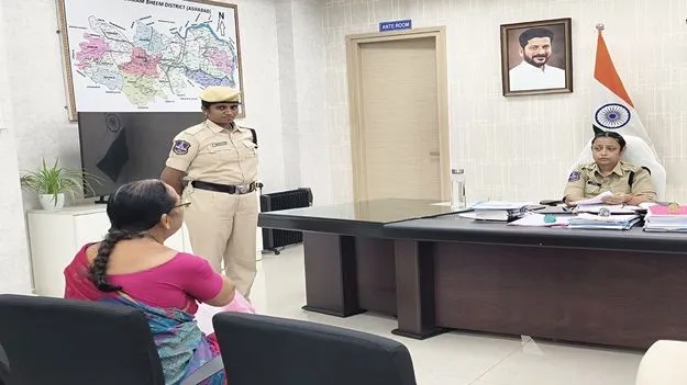  Kumram Bheem Asifabad: నిర్భయంగా పోలీసు సేవలను వినియోగించుకోవాలి