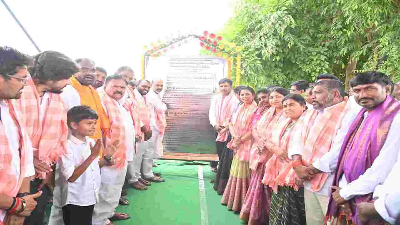 Karimnagar:  కలిసి పనిచేస్తేనే కరీంనగర్‌ అభివృద్ధి