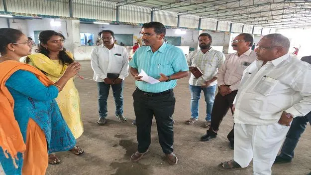 Jagtial: సోషల్‌ వెల్ఫేర్‌ వసతిగృహాన్ని సందర్శించిన అదనపు కలెక్టర్‌