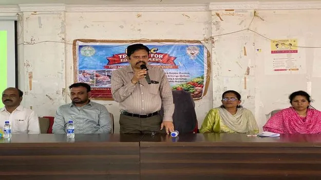 Karimnagar:  పరిశుభ్రమైన ఆహారాన్ని తీసుకోవాలి: డీఎంహెచ్‌వో