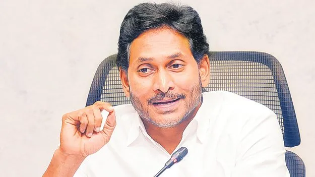 చంద్రబాబు సుందర ముఖారవిందాన్ని చూసి ఎవరొస్తారు? 