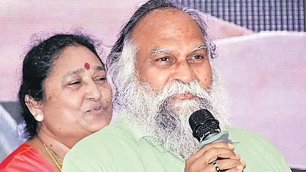 సంగారెడ్డి కాంగ్రెస్‌ అభ్యర్థిగా నిర్మలనే పోటీ చేస్తుంది