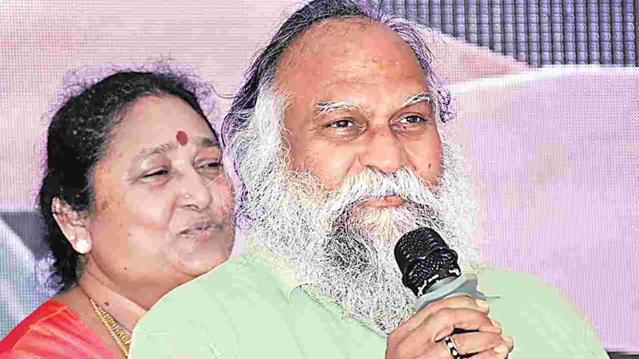 సంగారెడ్డి కాంగ్రెస్‌ అభ్యర్థిగా నిర్మలనే పోటీ చేస్తుంది