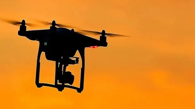 రెయోనిక్స్‌ టెక్‌తో మాజెల్లానిక్‌ క్లౌడ్‌ జట్టు