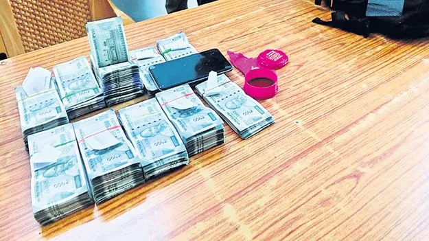 పెళ్లి వేడుకలో చోరీ