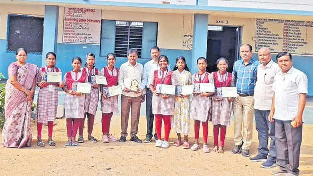ఈ చిన్నారులు కవితాసిరులు