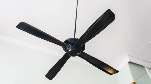 ఫ్యాన్‌ గాలి చల్లగా...