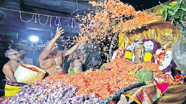 అప్పన్నకు వైభవంగా శ్రీపుష్పయాగం