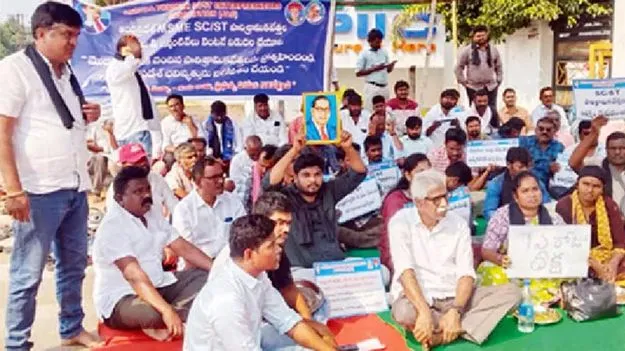 దళిత పారిశ్రామికవేత్తలను ఆదుకోవాలి