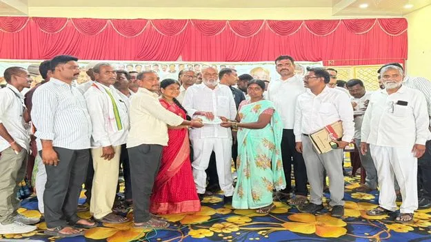 కాంగ్రెస్‌ ప్రభుత్వం.. పేదల ప్రభుత్వం