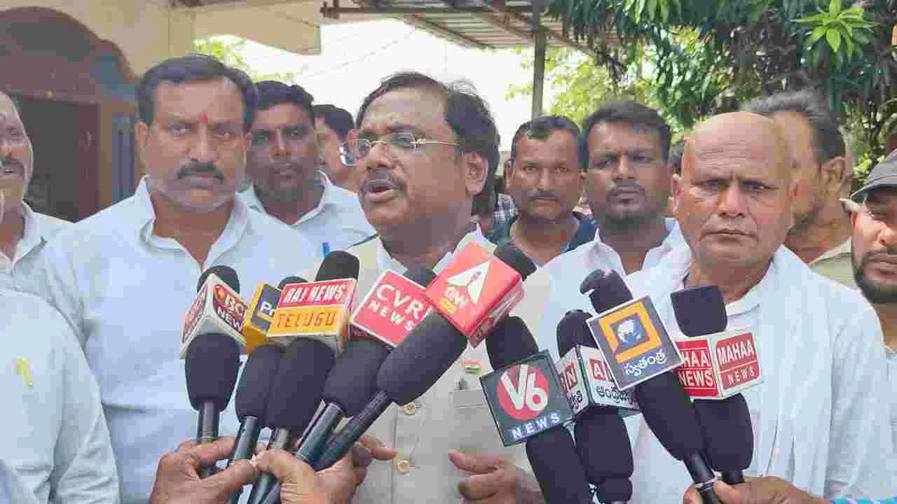 ‘కాళేశ్వరం ప్రాజెక్టులో దోచుకుంది కేసీఆర్‌ కుటుంబం