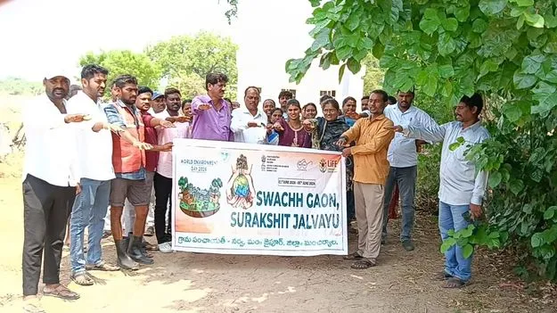 పర్యావరణ పరిరక్షణకు మొక్కలు నాటాలి