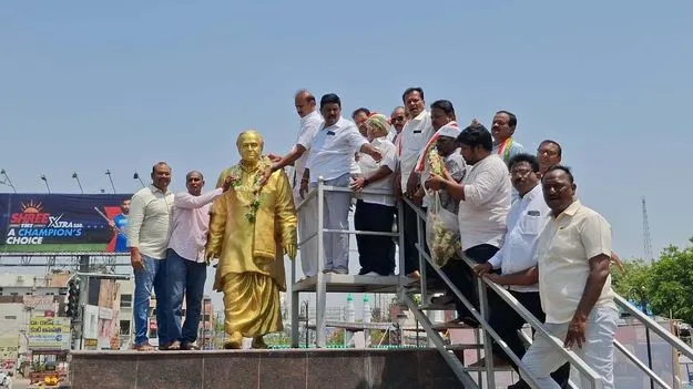 కాంగ్రెస్‌ ఆధ్వర్యంలో జువ్వాడి చొక్కారావు వర్ధంతి