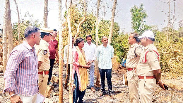   పుల్లిటలో పోలీసుల పరిశీలన