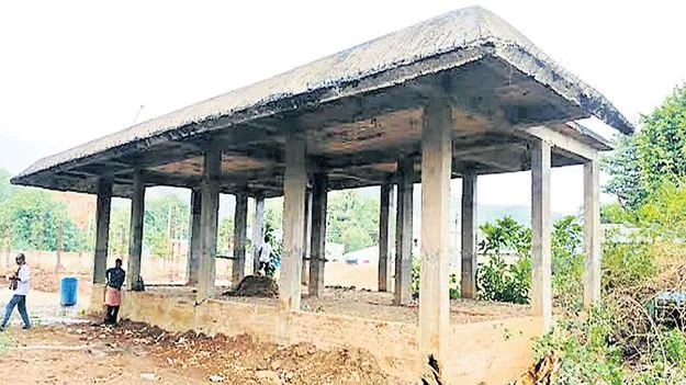 అసంపూర్తి భవనాలకు మోక్షం