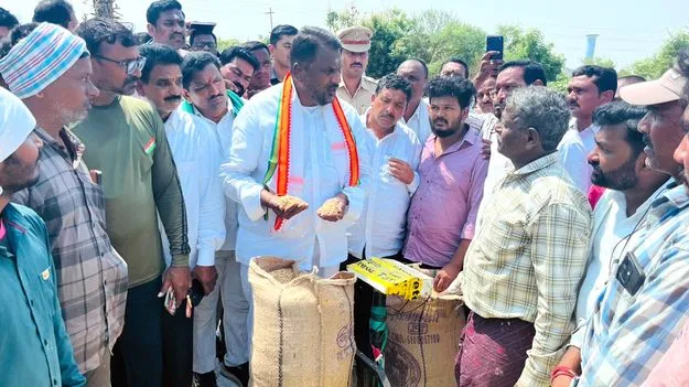 రైతుల కష్టాలు పట్టించుకోని కేంద్ర ప్రభుత్వం