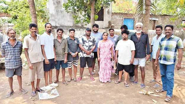 ‘వేతన బకాయిలు చెల్లించాలి’