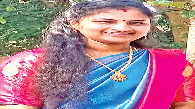   భర్త వేధింపులు తాళలేక..
