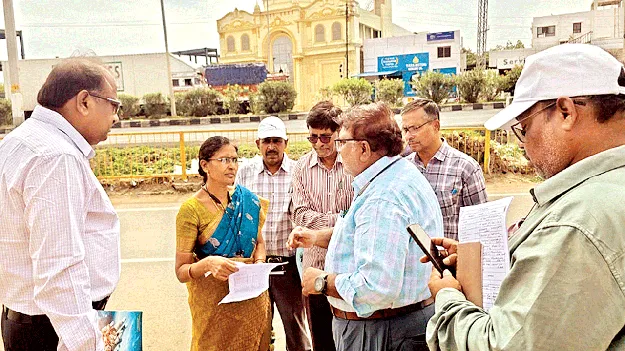 ఎనర్జీ ఆడిట్‌ పనుల పరిశీలన