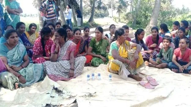 కంపు.. కొడుతోంది