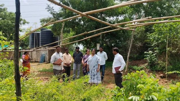 అభివృద్ధి పనుల్లో నాణ్యత ప్రమాణాలు పాటించాలి