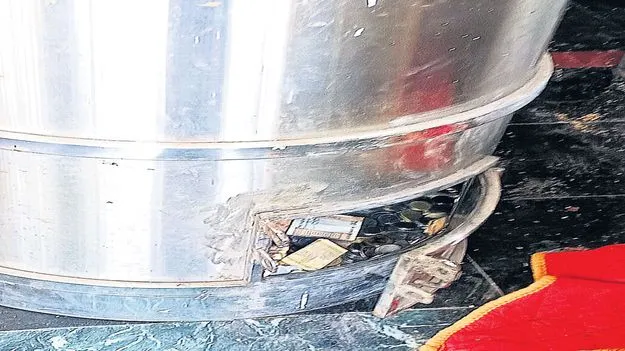 ఉపమాక వెంకన్న ఆలయంలో చోరీ!