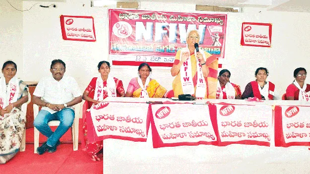 సామాజిక అణచివేత స్త్రీల అస్తిత్వానికి గొడ్డలిపెట్టు