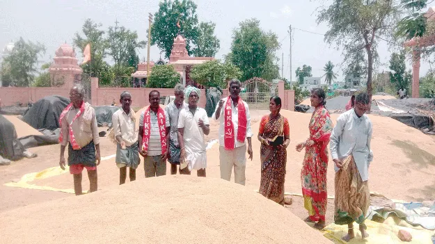 అక్రమాలపై చర్యలు తీసుకోవాలి