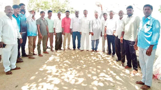 పెద్దచెరువులో ఒండ్రుమట్టి తొలగించాలి 